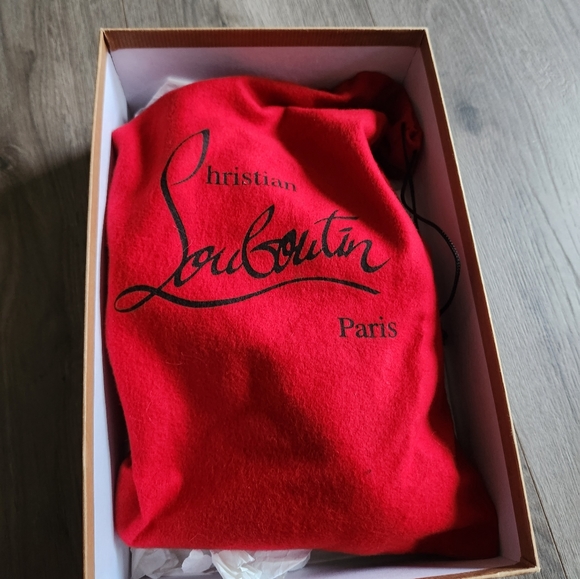 Authentic Louboutin Barretta Spike Mesh Pump with box and dust bag - Picture 15 of 15